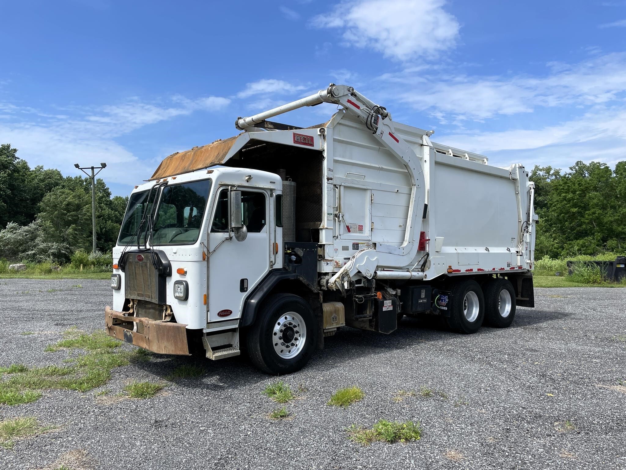2020 PETERBILT 520 in Honey Brook, PA