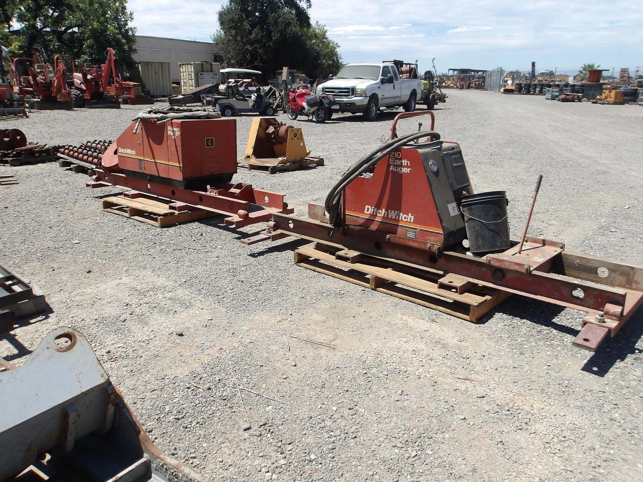 1989 DITCH WITCH 210EA in Woodland, CA