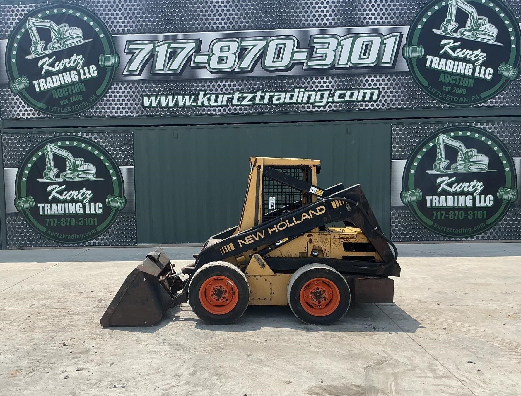 1992 NEW HOLLAND L553 in Littlestown, PA