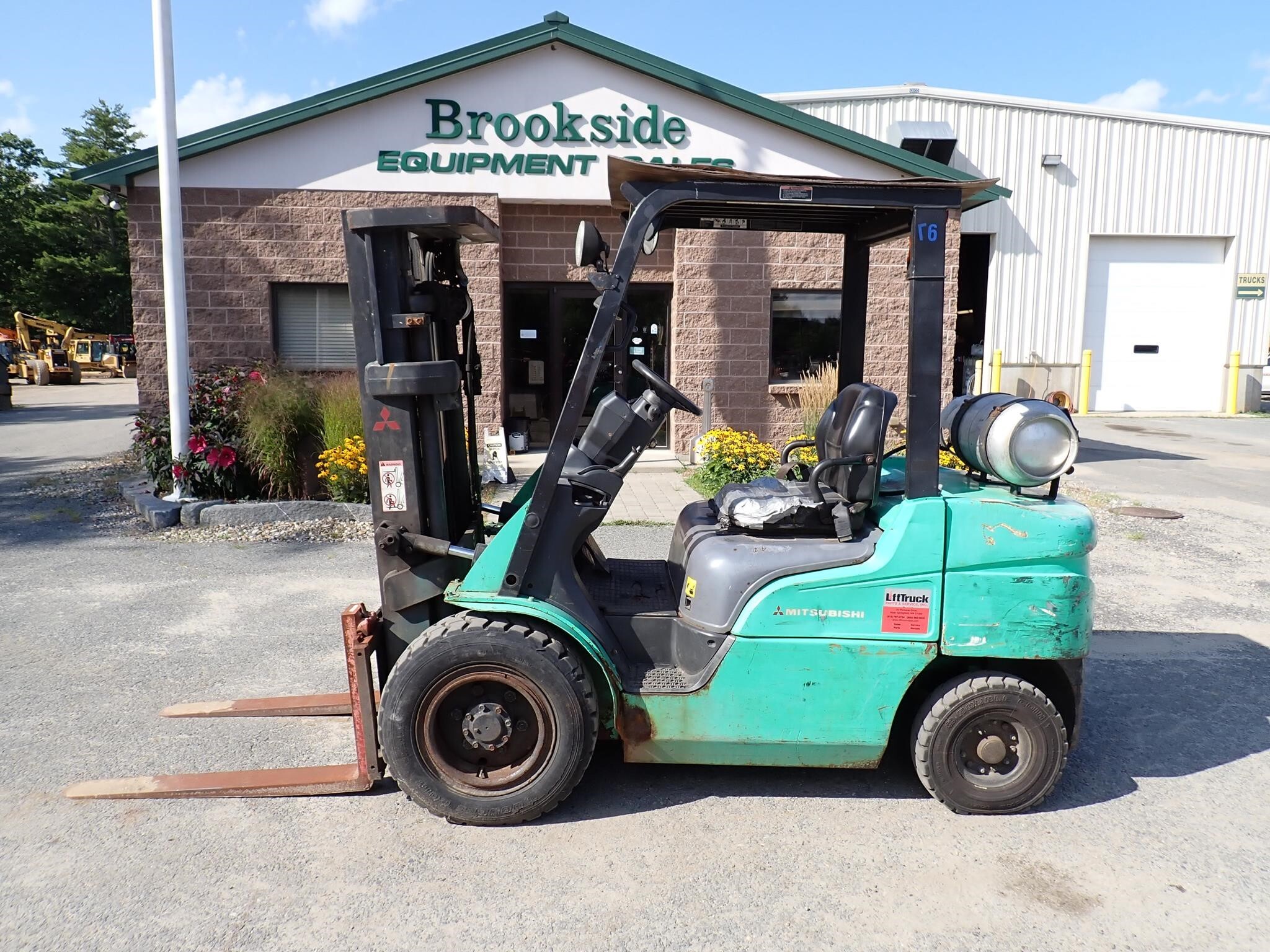 MITSUBISHI FG30N in Phillipston, MA