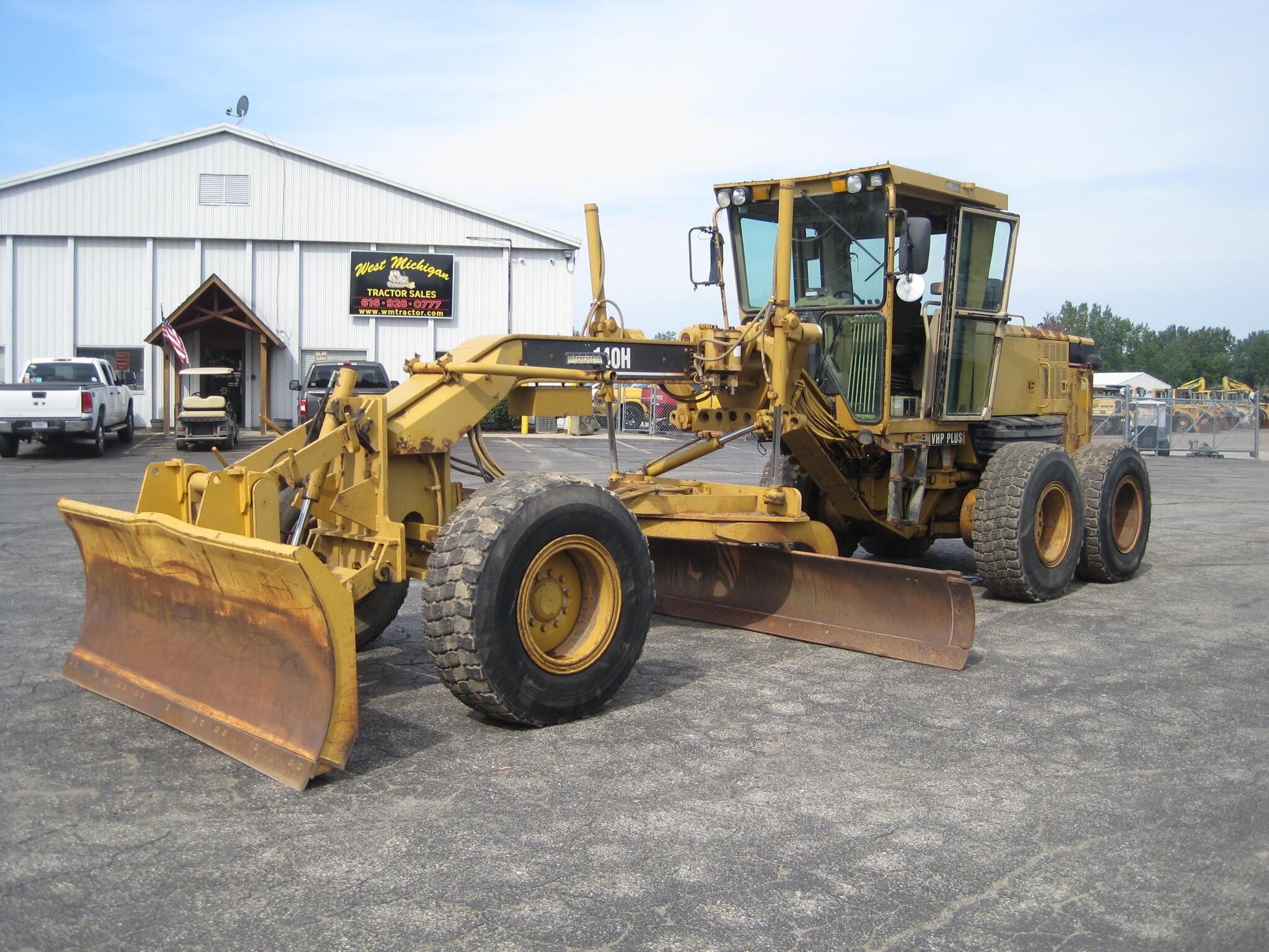 2003 CATERPILLAR 140H VHP PLUS in Holland, MI