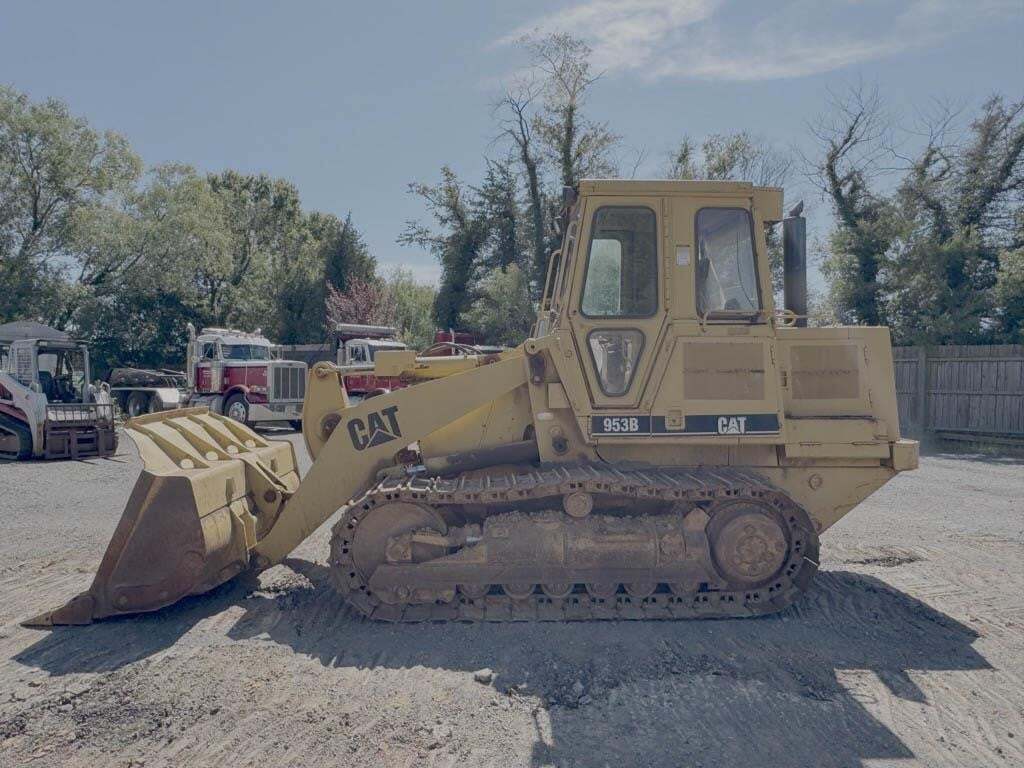 1995 CATERPILLAR 953B in Chantilly, VA