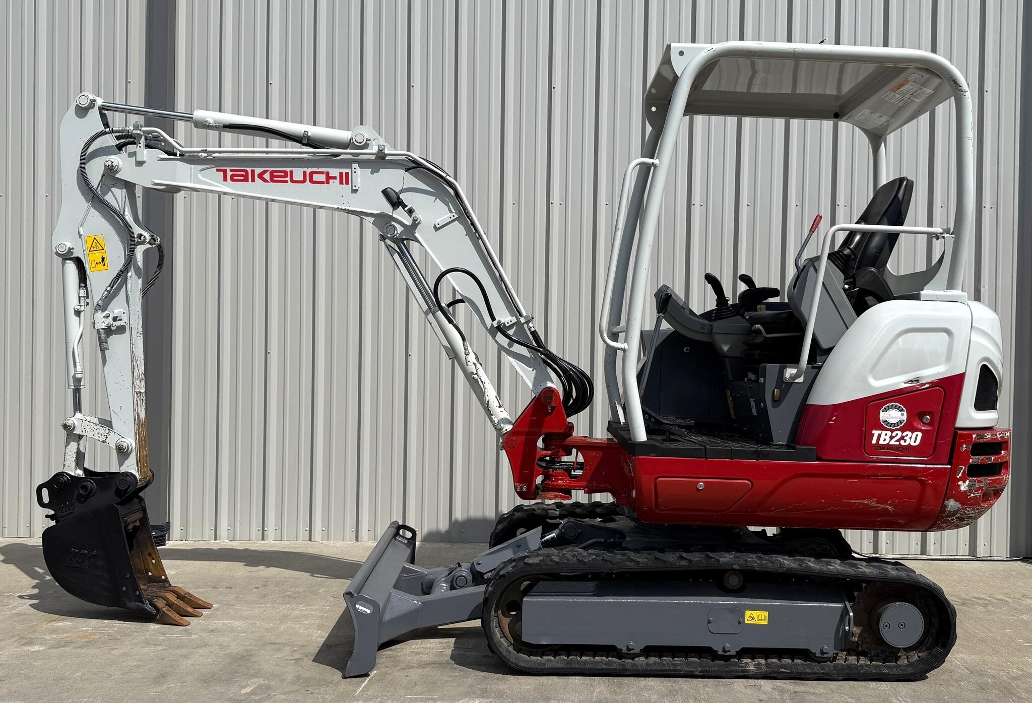 2022 TAKEUCHI TB230 in Heber Springs, AR
