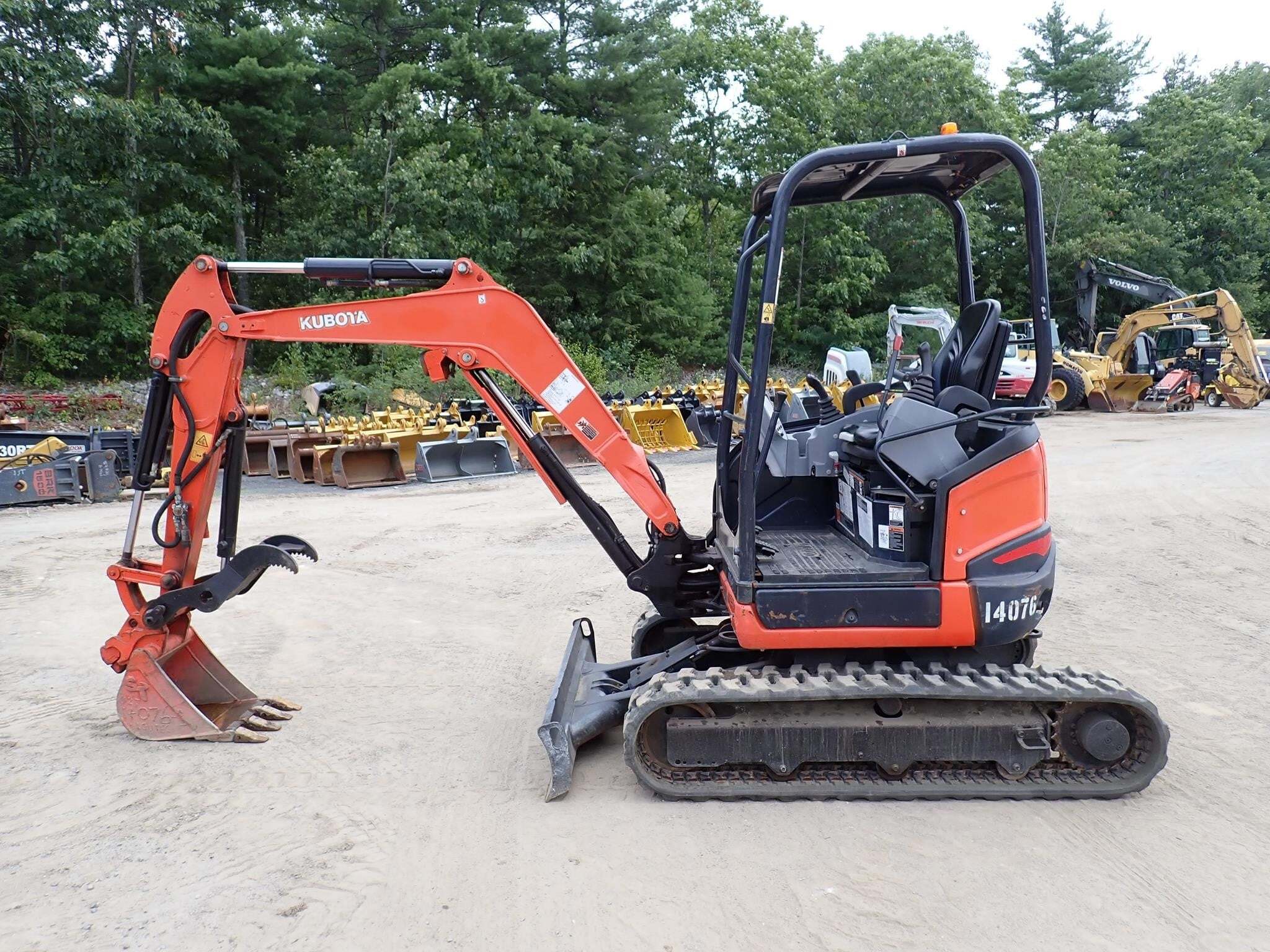 2019 KUBOTA U27-4 in Phillipston, MA