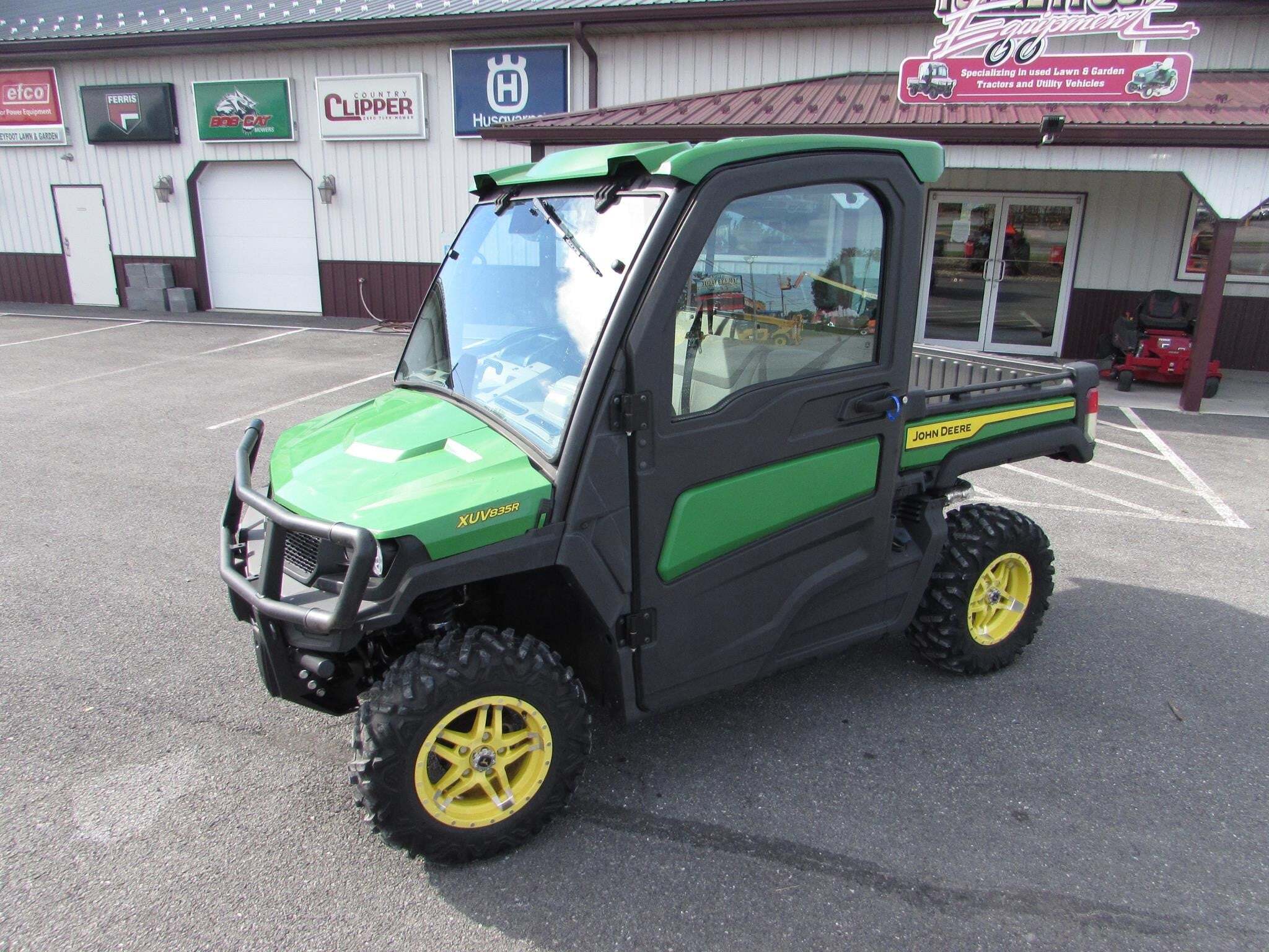 2022 JOHN DEERE GATOR XUV 835R in Chambersburg, PA