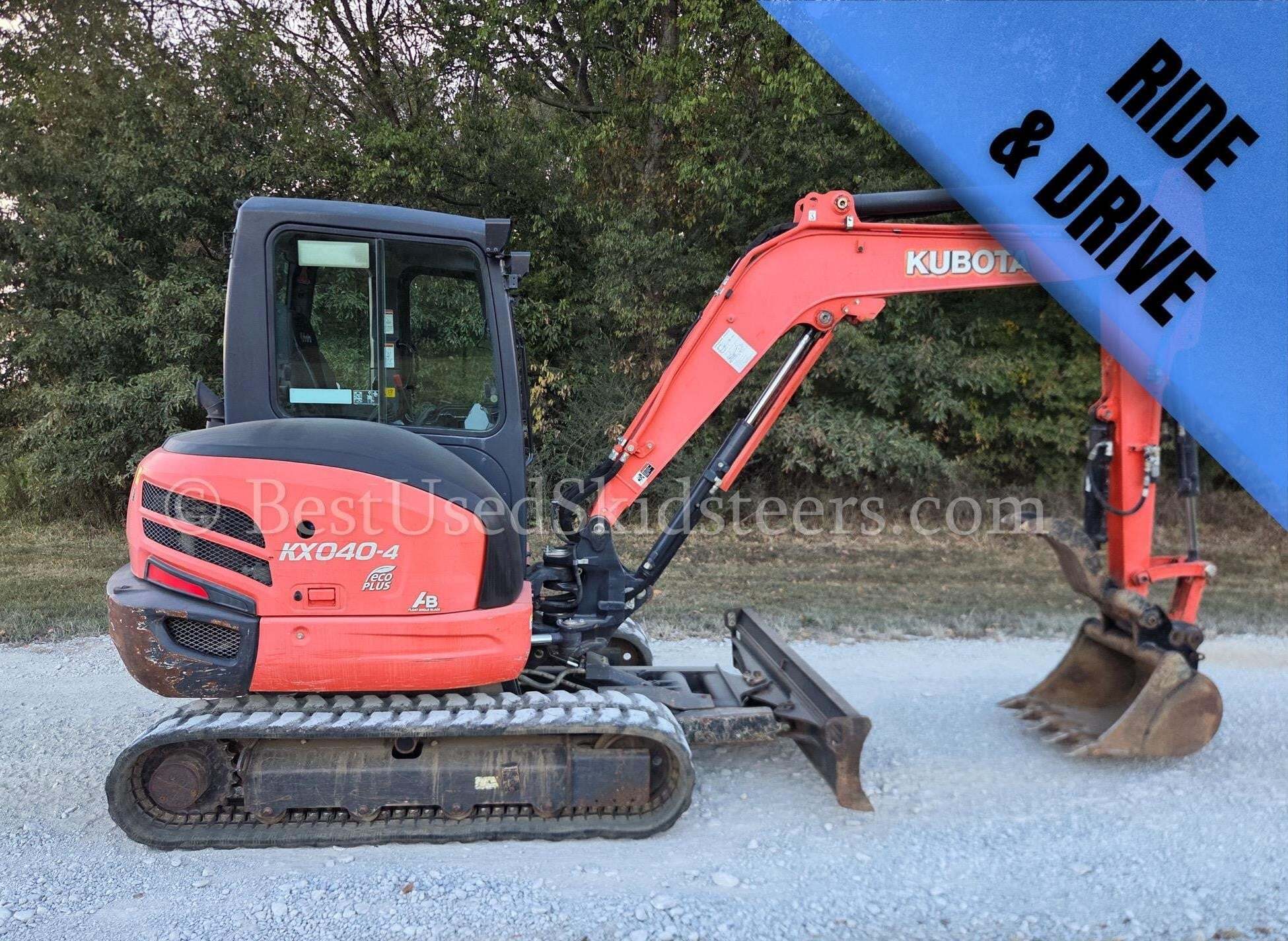 2017 KUBOTA KX040-4 in Sharon Grove, KY