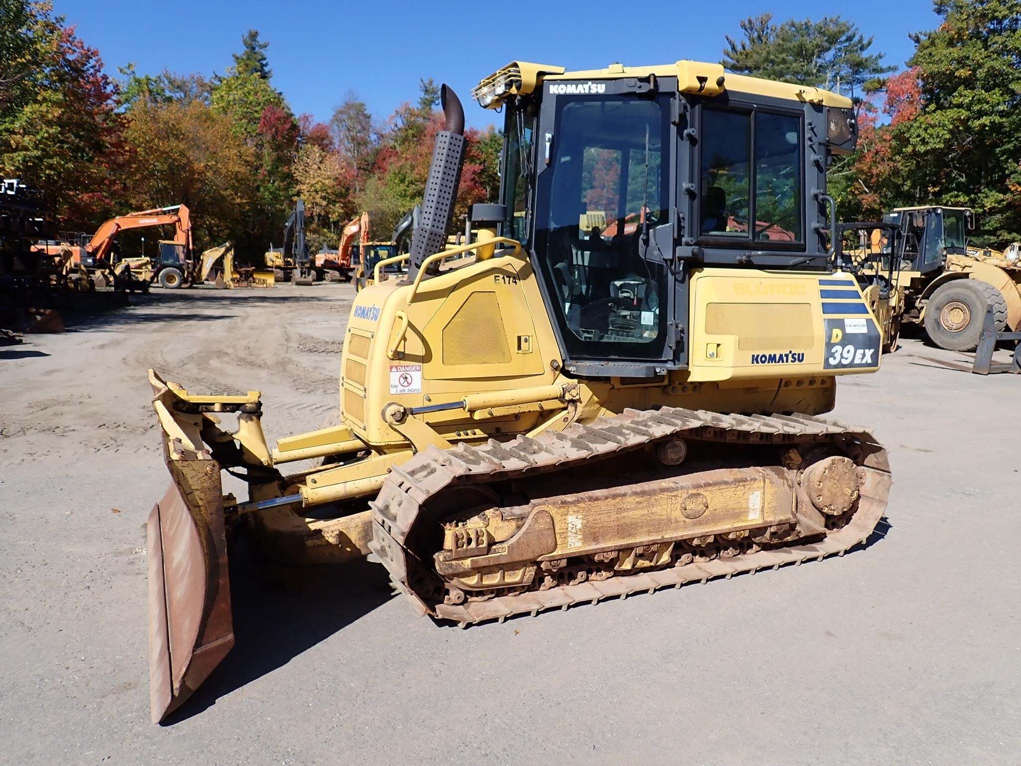2014 KOMATSU D39EX-23 in Phillipston, MA