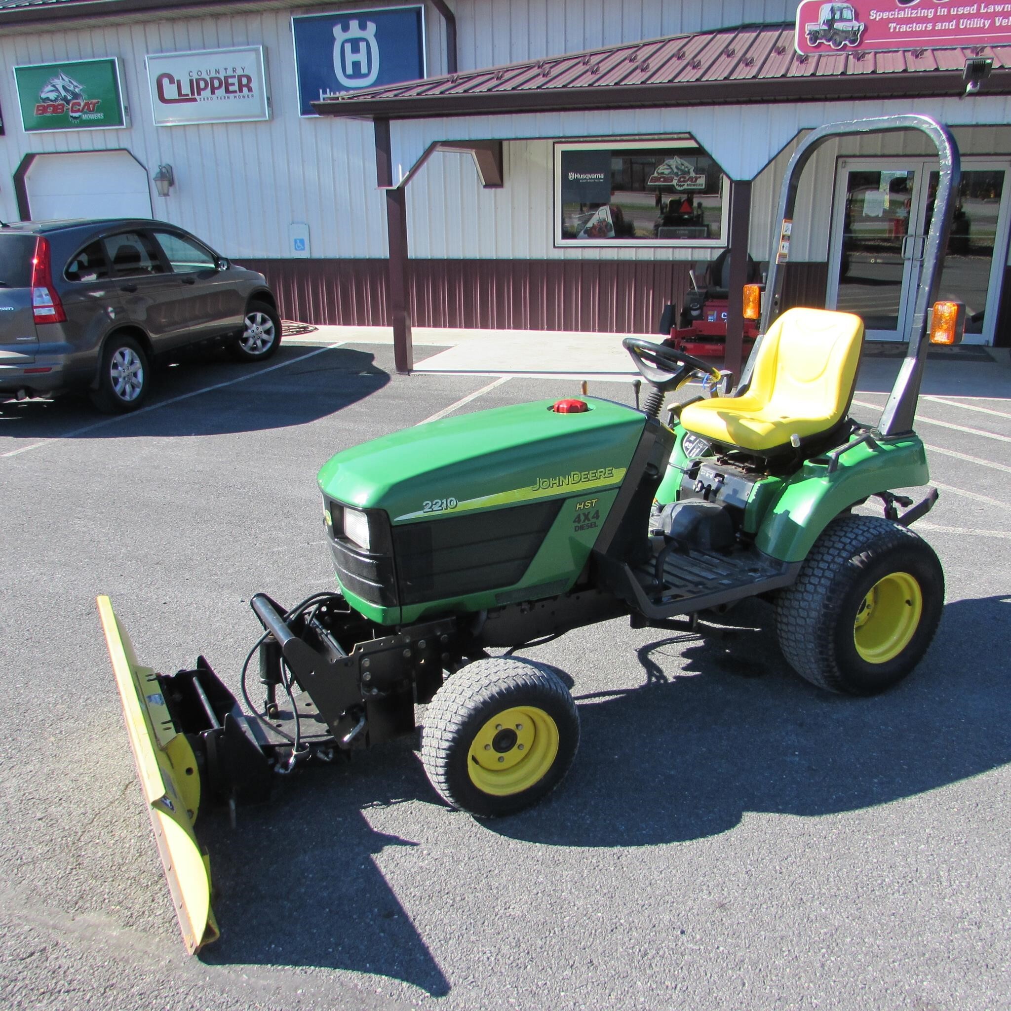 2003 JOHN DEERE 2210 in Chambersburg, PA