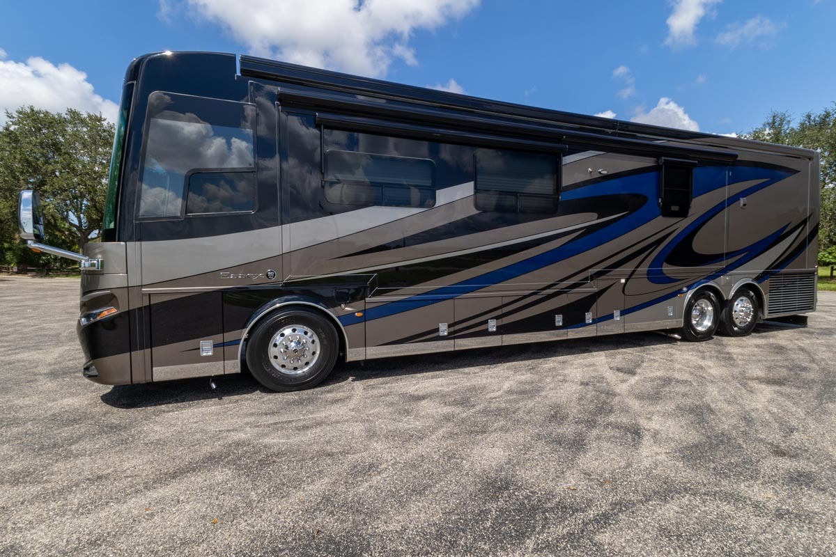 Used 2018 Newmar Essex 4531 For Sale in Bradenton, FL - 5042567282