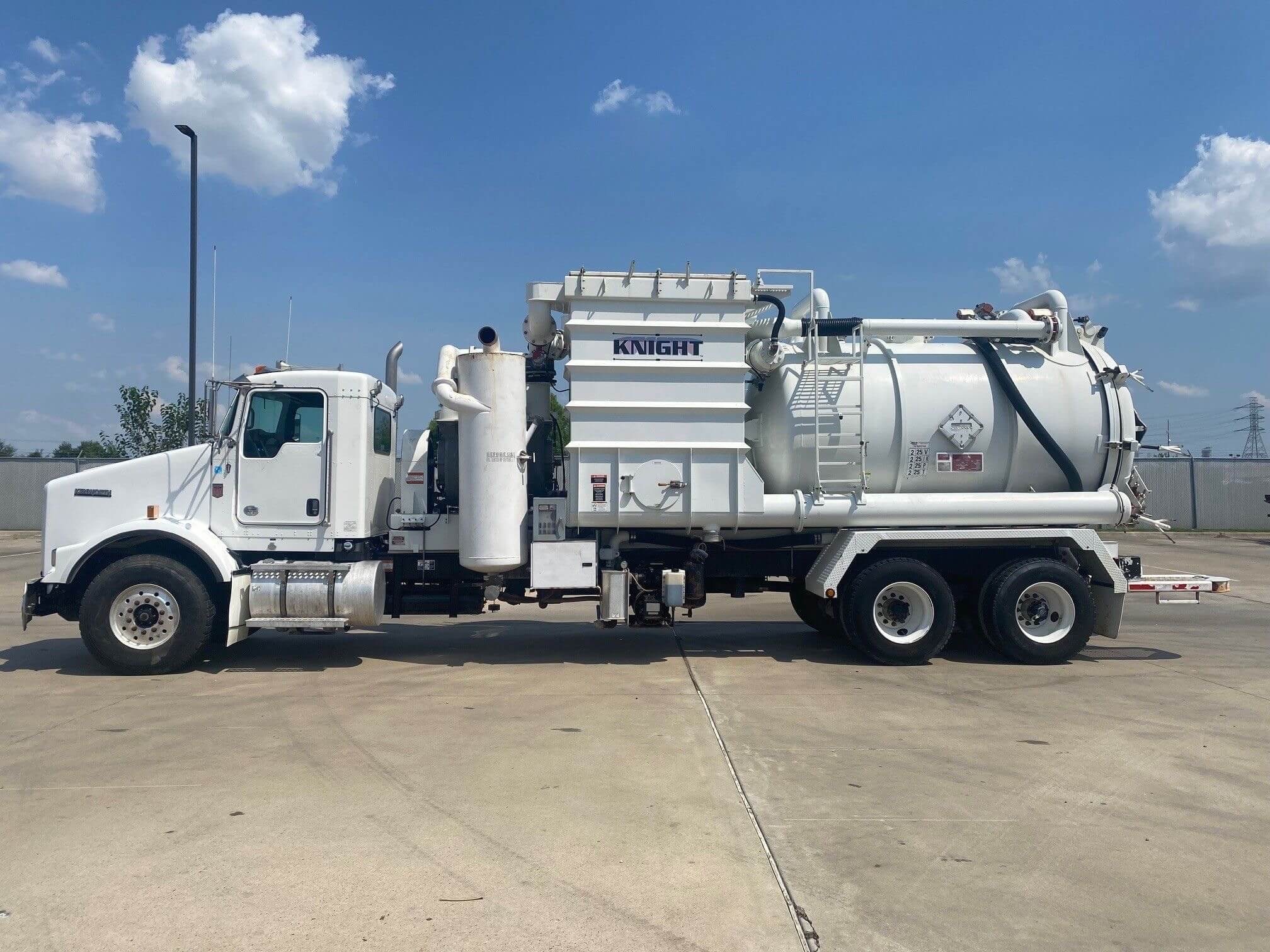 2019 KENWORTH T800 in Crestwood, IL