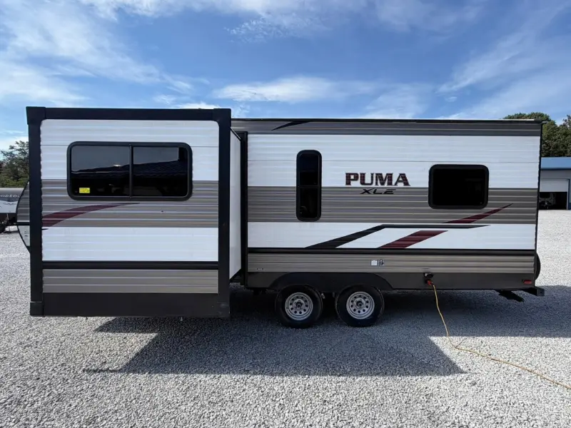 2021 Forest River Palomino Puma XLE Lite 22FKC