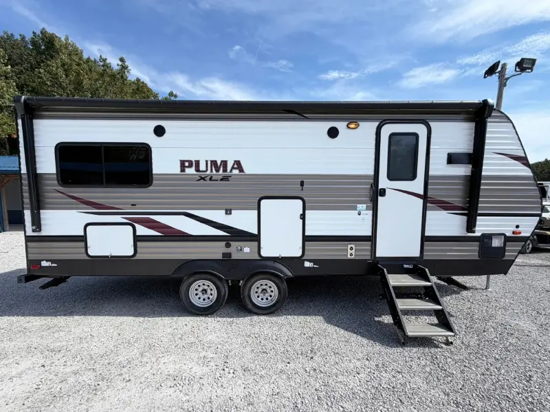2021 Forest River Palomino Puma XLE Lite 22FKC