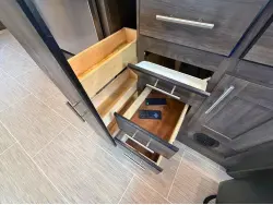 2018 Highland Ridge Mesa Ridge Lite 2410RL