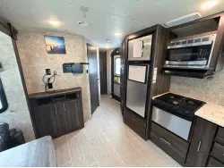 2018 Highland Ridge Mesa Ridge Lite 2410RL