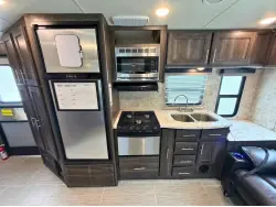 2018 Highland Ridge Mesa Ridge Lite 2410RL