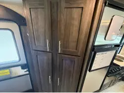 2018 Highland Ridge Mesa Ridge Lite 2410RL
