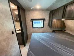 2018 Highland Ridge Mesa Ridge Lite 2410RL