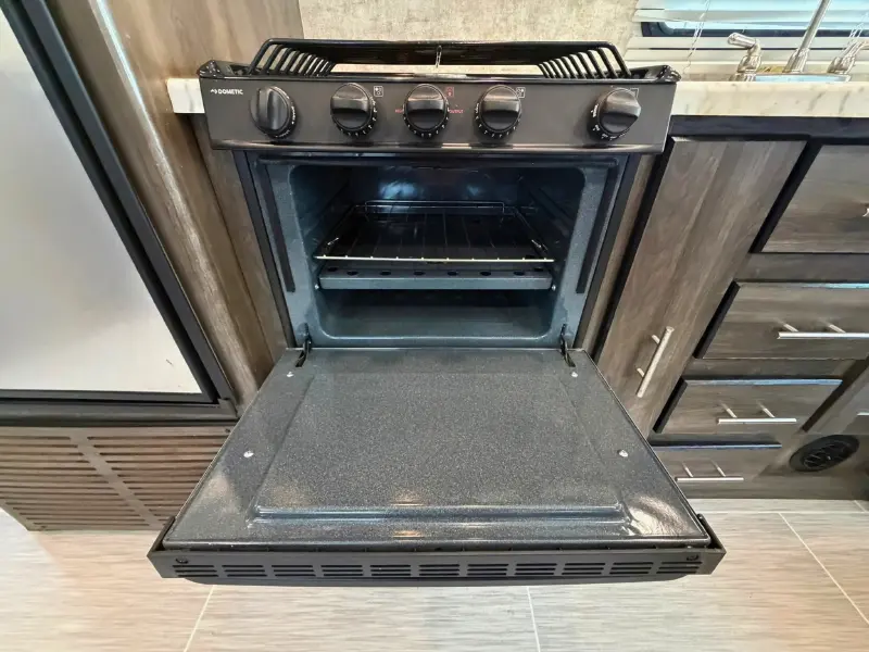 2018 Highland Ridge Mesa Ridge Lite 2410RL
