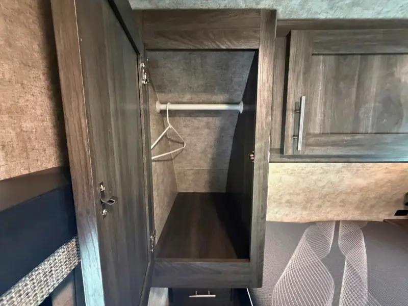 2018 Highland Ridge Mesa Ridge Lite 2410RL