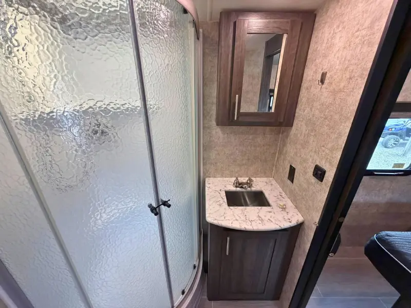 2018 Highland Ridge Mesa Ridge Lite 2410RL