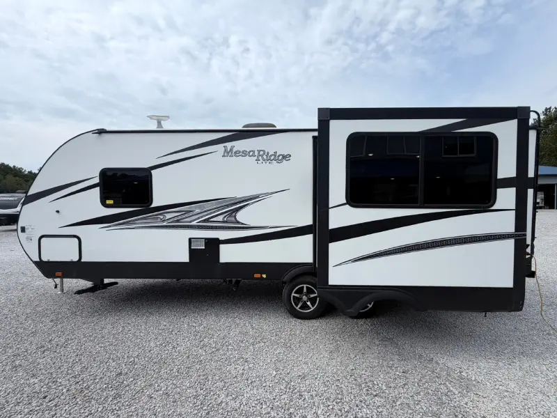 2018 Highland Ridge Mesa Ridge Lite 2410RL
