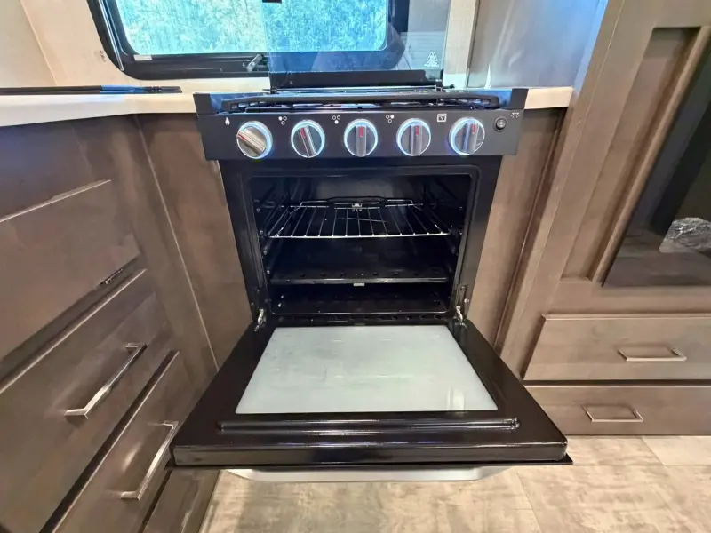 2021 Forest River Flagstaff Micro Lite 25FBLS