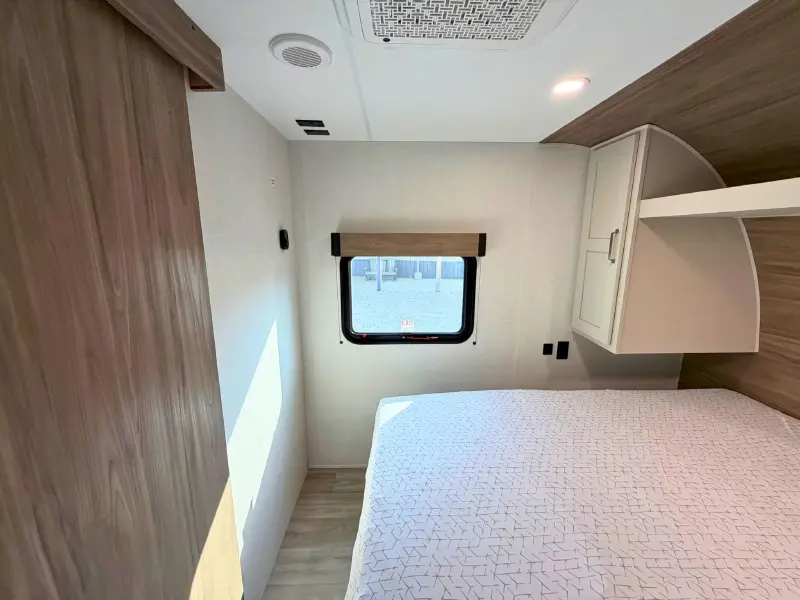 2027 KZ RV Sportsmen 332BHK