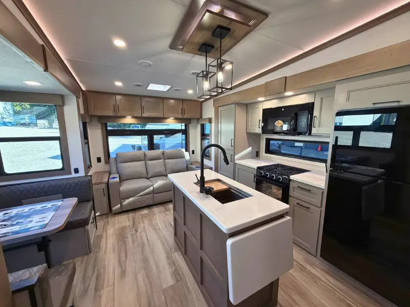 2027 KZ RV Durango HT D250RST