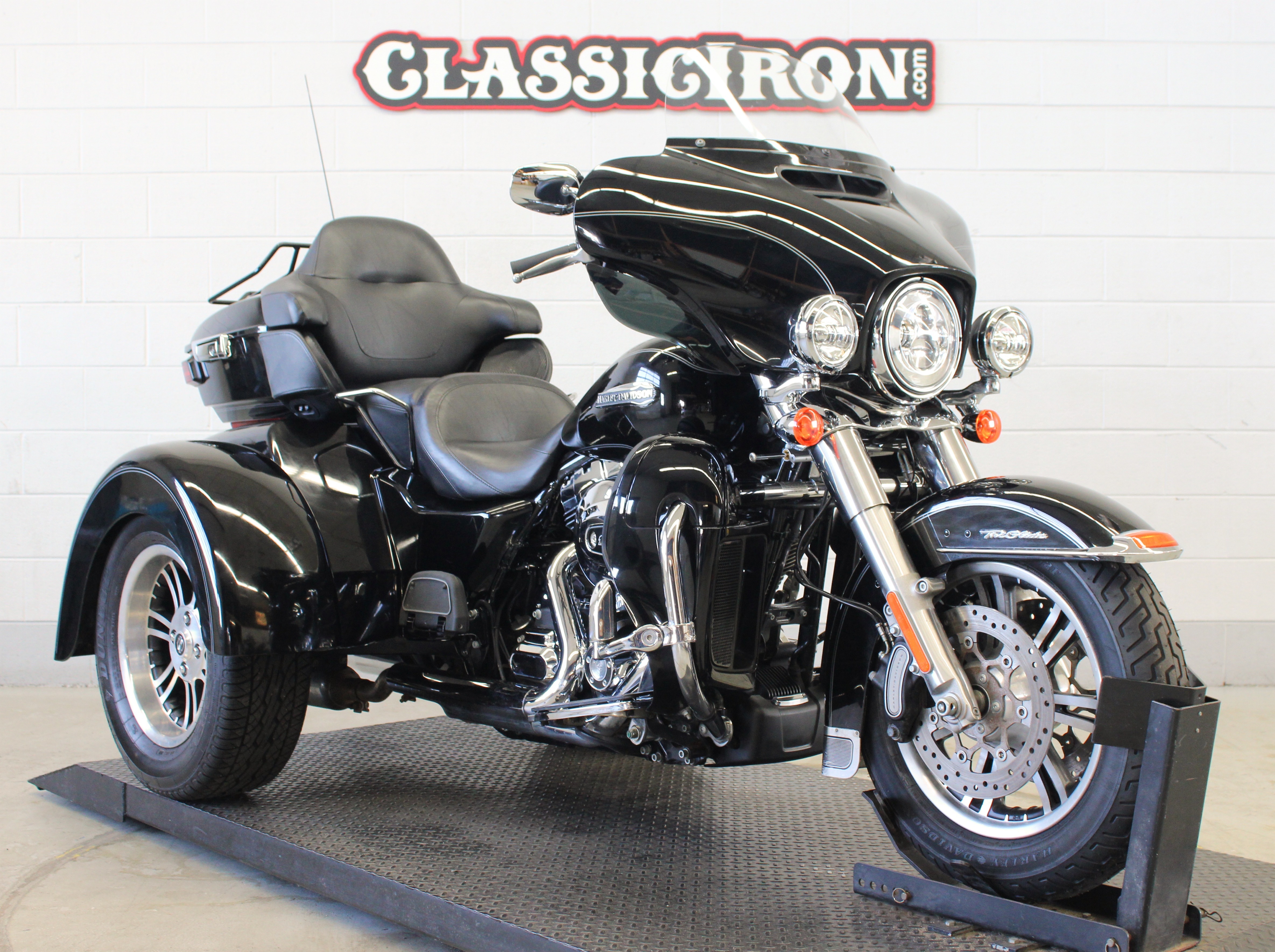 2015 Harley-Davidson Tri Glide® Ultra ULTRA CLASSIC in Fredericksburg, VA