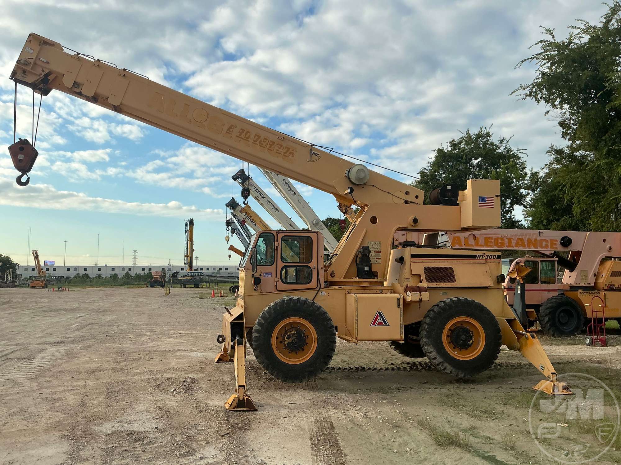 2013 BRODERSON RT-300-2F in Online