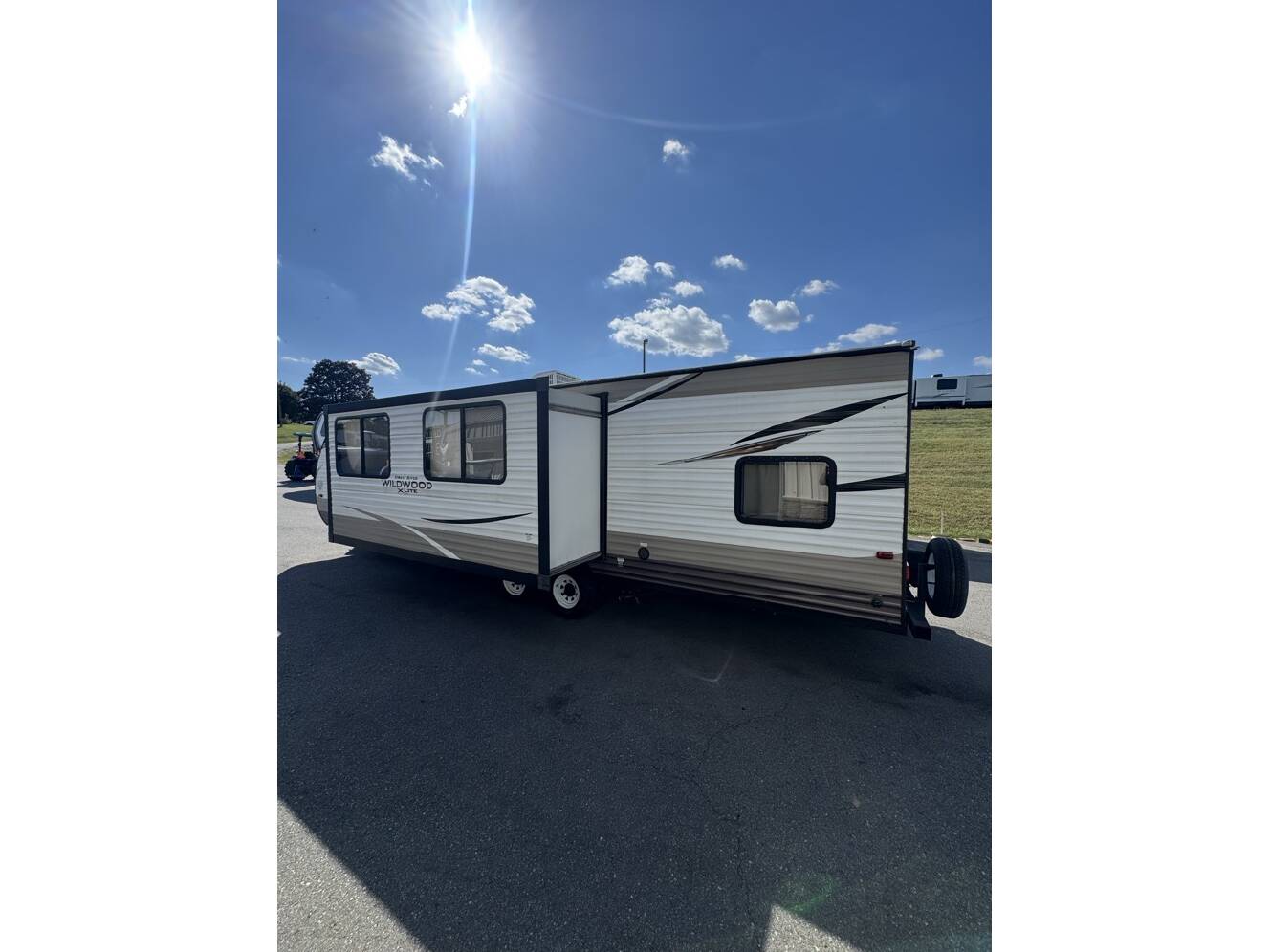 A photo of this 2019 Forest River WILDWOOD 273QBXL