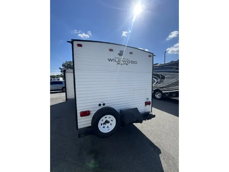2019 FOREST RIVER WILDWOOD 273QBXL