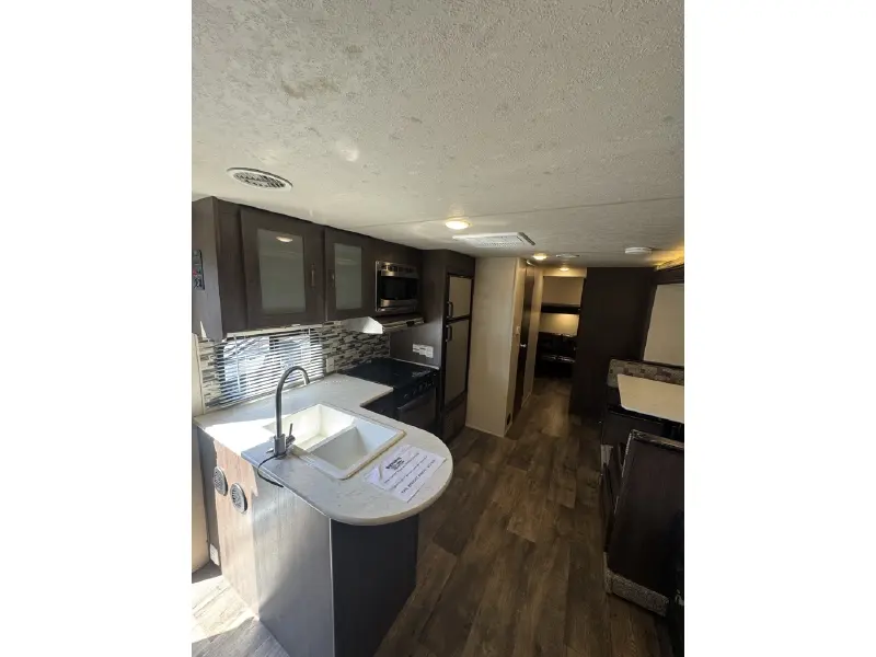2019 FOREST RIVER WILDWOOD 273QBXL