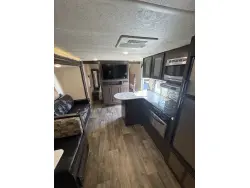 2019 FOREST RIVER WILDWOOD 273QBXL