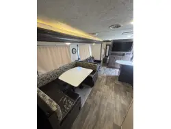 2019 FOREST RIVER WILDWOOD 273QBXL