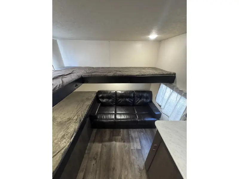 2019 FOREST RIVER WILDWOOD 273QBXL