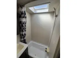 2019 FOREST RIVER WILDWOOD 273QBXL