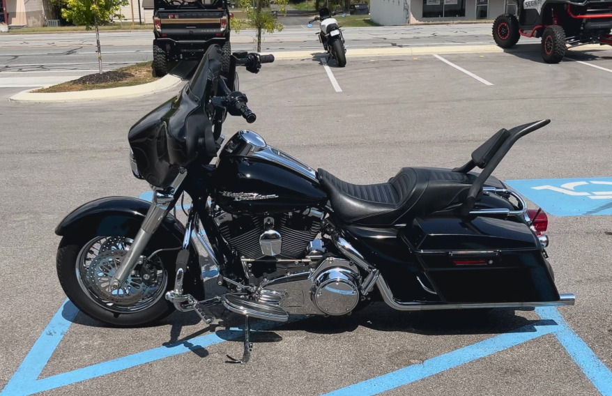 2009 Harley-Davidson STREET GLIDE FLHX in East Ridge, TN