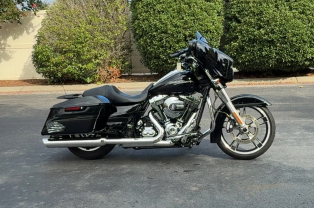 2015 Harley-Davidson STREET GLIDE FLHXS BASE in East Ridge, TN