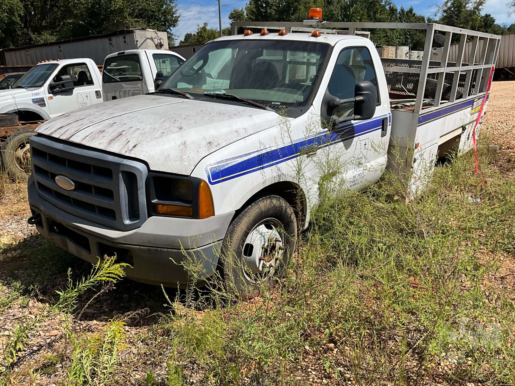 2006 FORD F-350 XL SD in Online