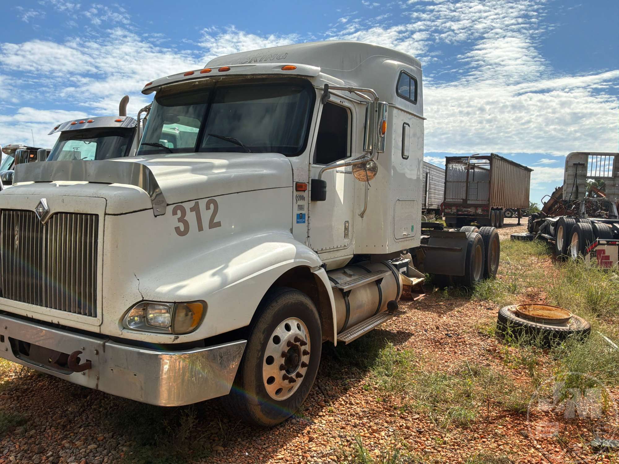 2005 INTERNATIONAL 9200I in Online