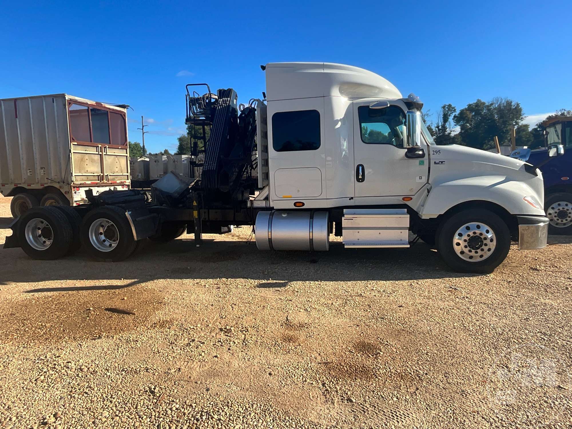 2021 INTERNATIONAL LT625 6X4 in Online
