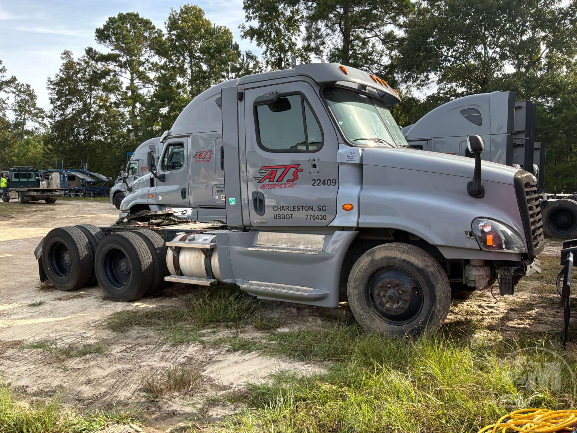 2016 FREIGHTLINER CASCADIA in Online