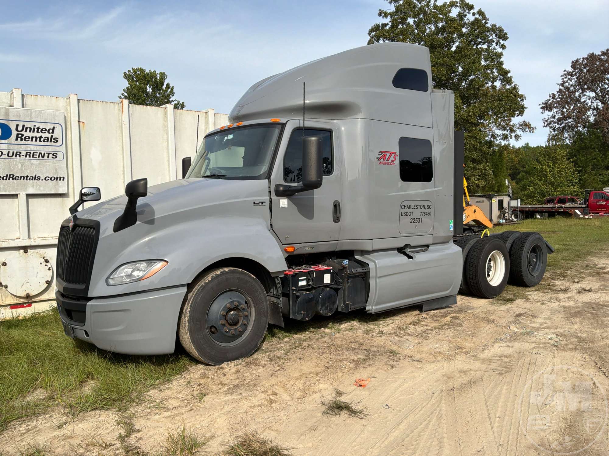 2023 INTERNATIONAL LT62F in Online