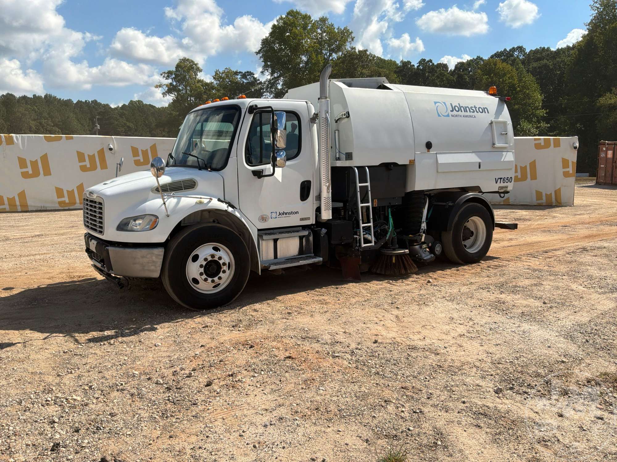 2012 FREIGHTLINER M2 in Pelzer, SC