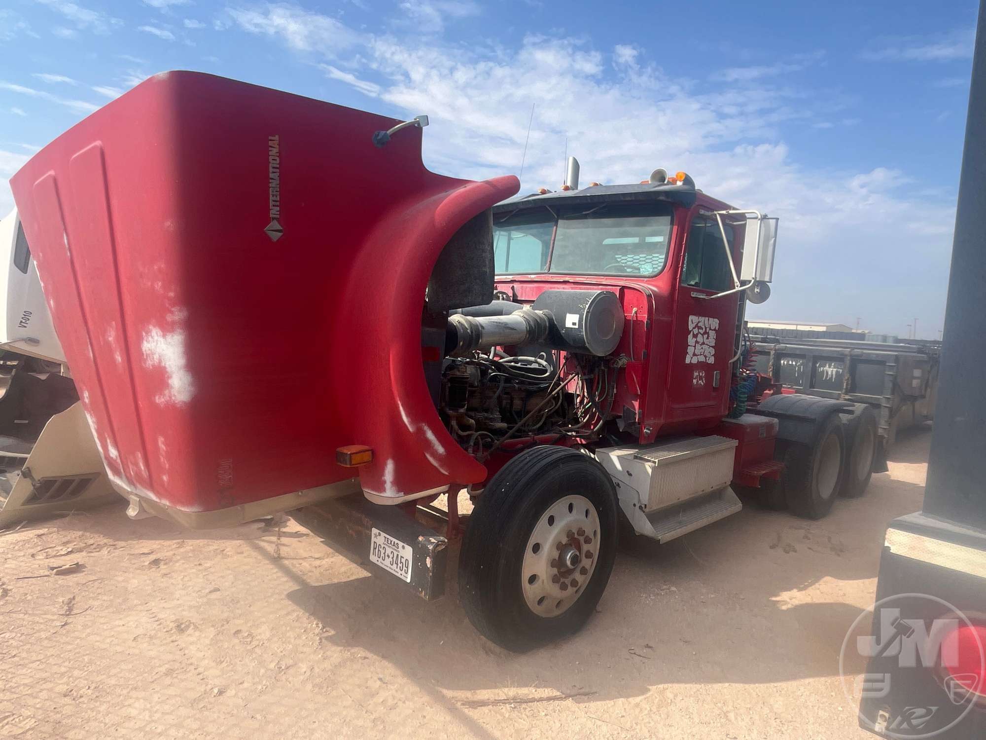 1991 INTERNATIONAL 9300 in Midland, TX