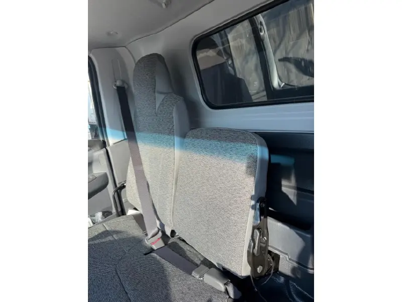 2026 ISUZU NPR HD