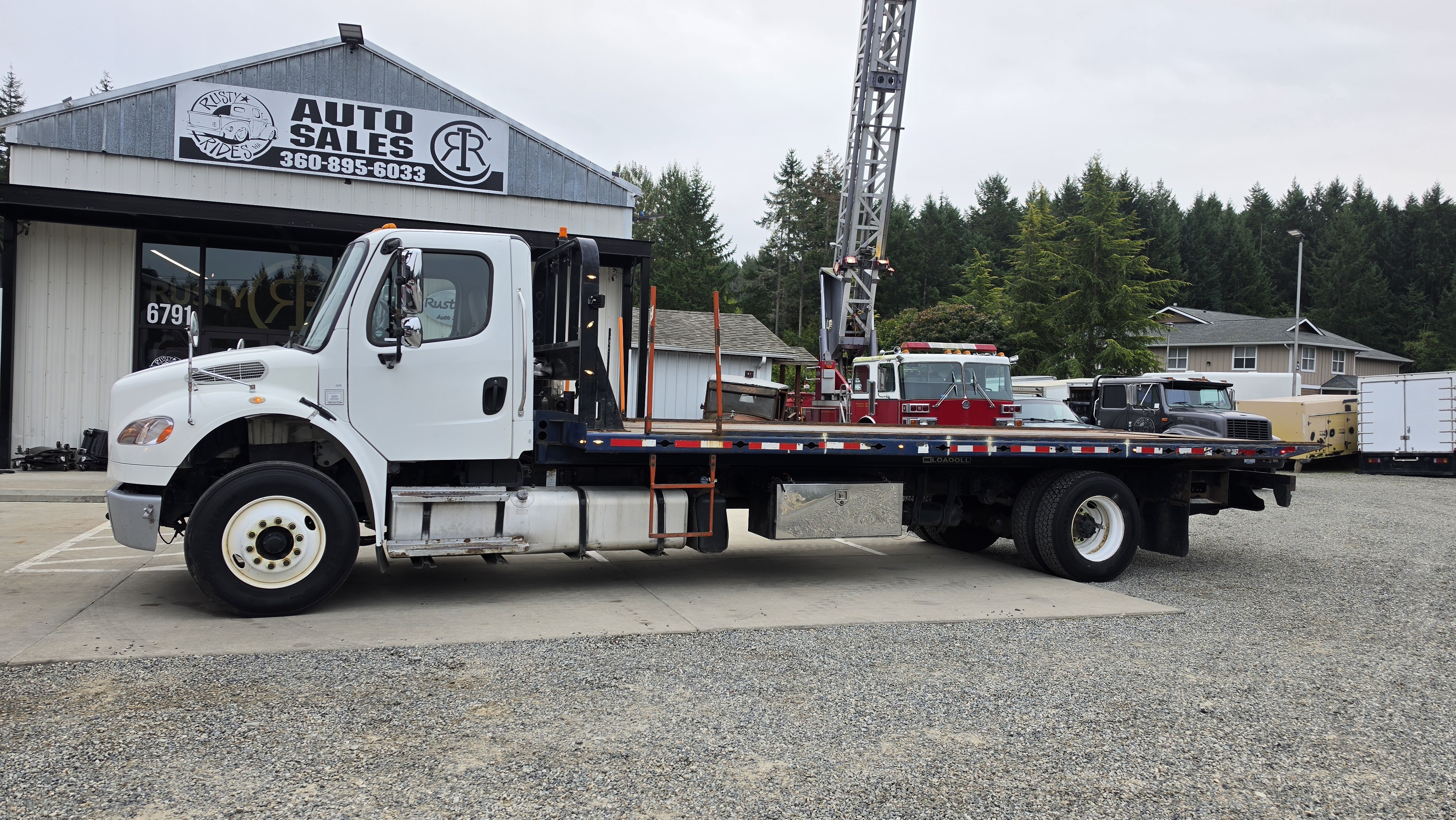 2016 FREIGHTLINER M2 106 ROLLBACK in Port Orchard, WA