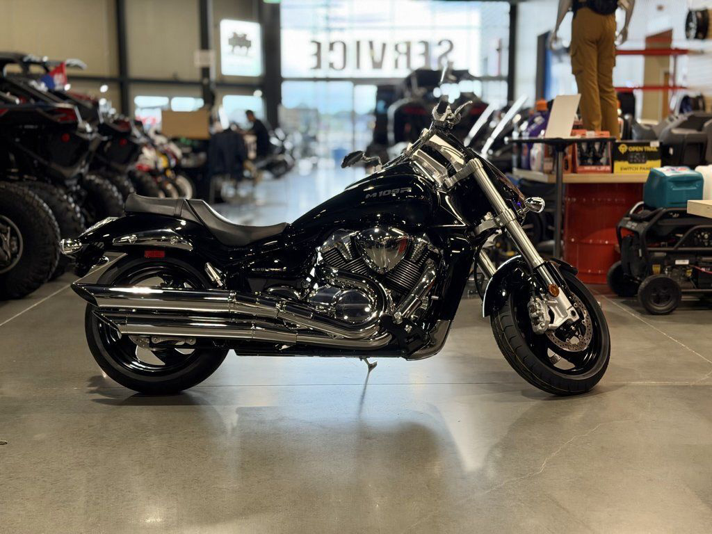 2025 Suzuki Boulevard M109R M109R in La Marque, TX