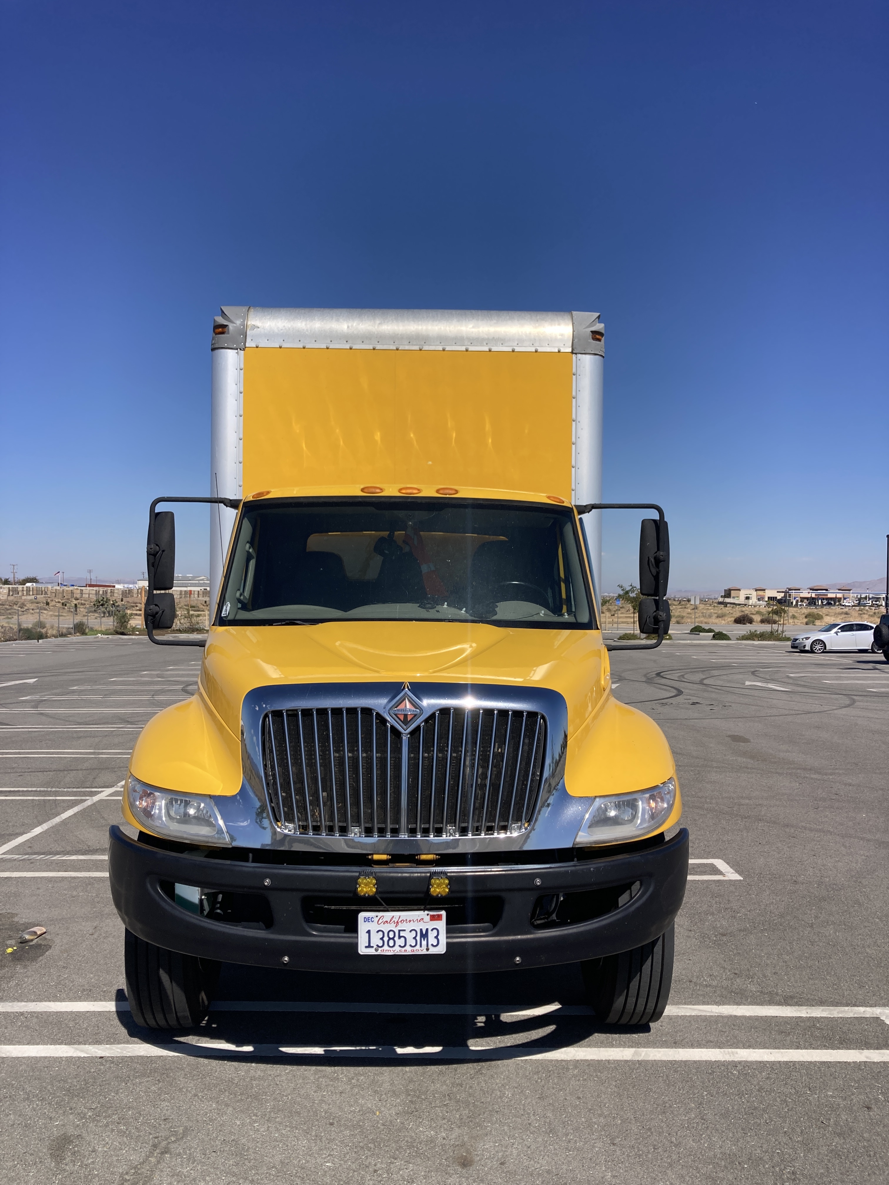 2016 INTERNATIONAL 4300 in Hesperia, CA